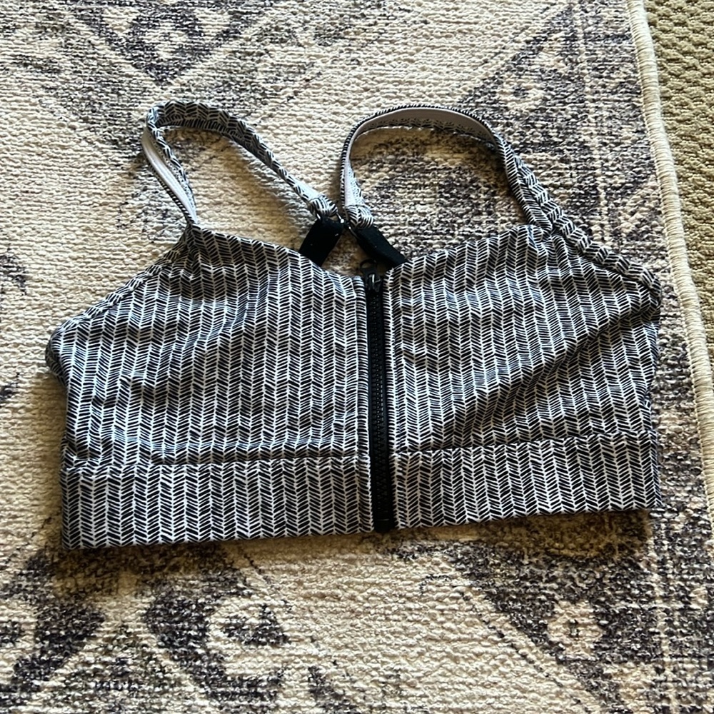 Lorna Jane zip up bra